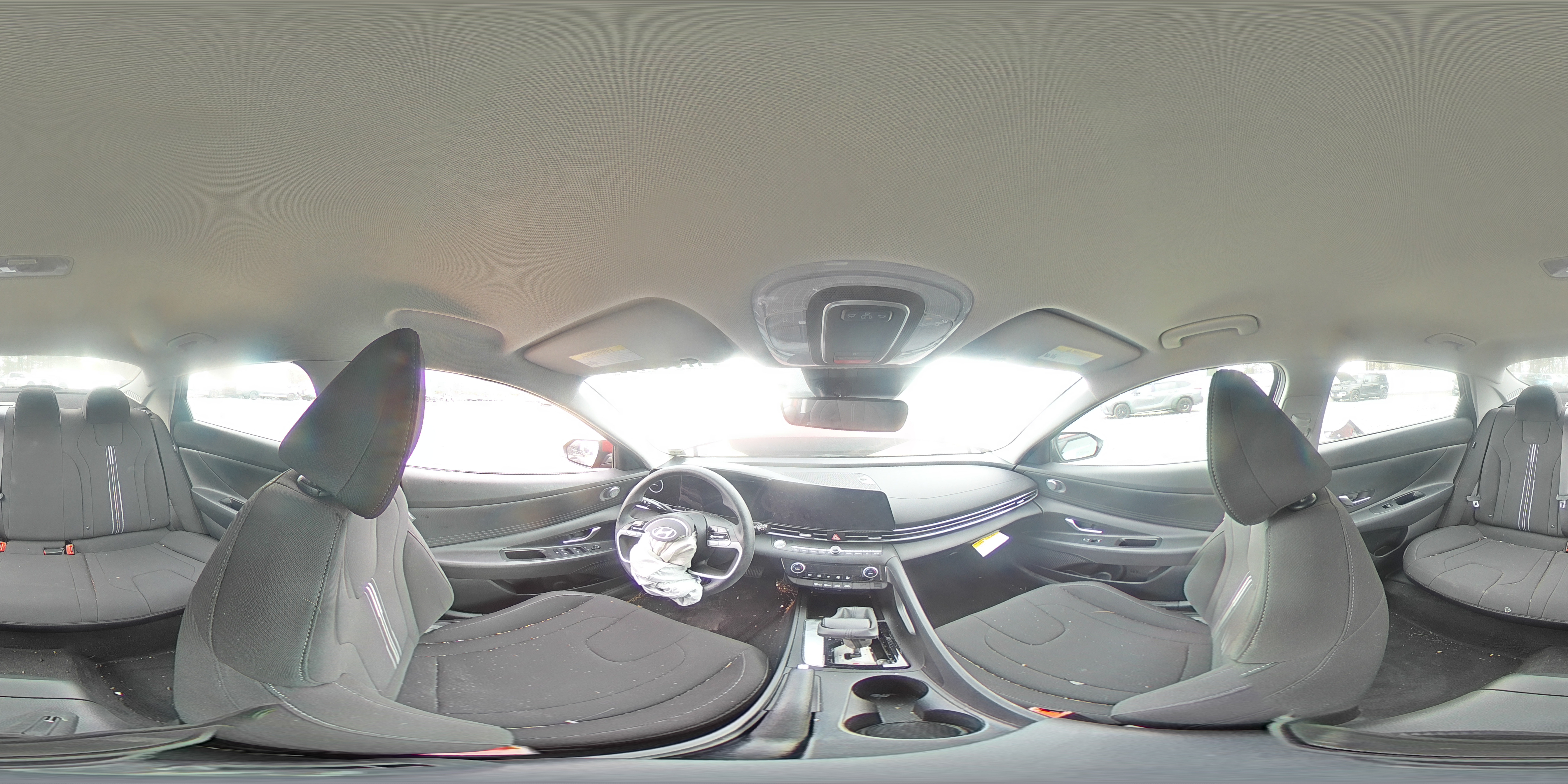 2024 Hyundai Elantra - Image 13