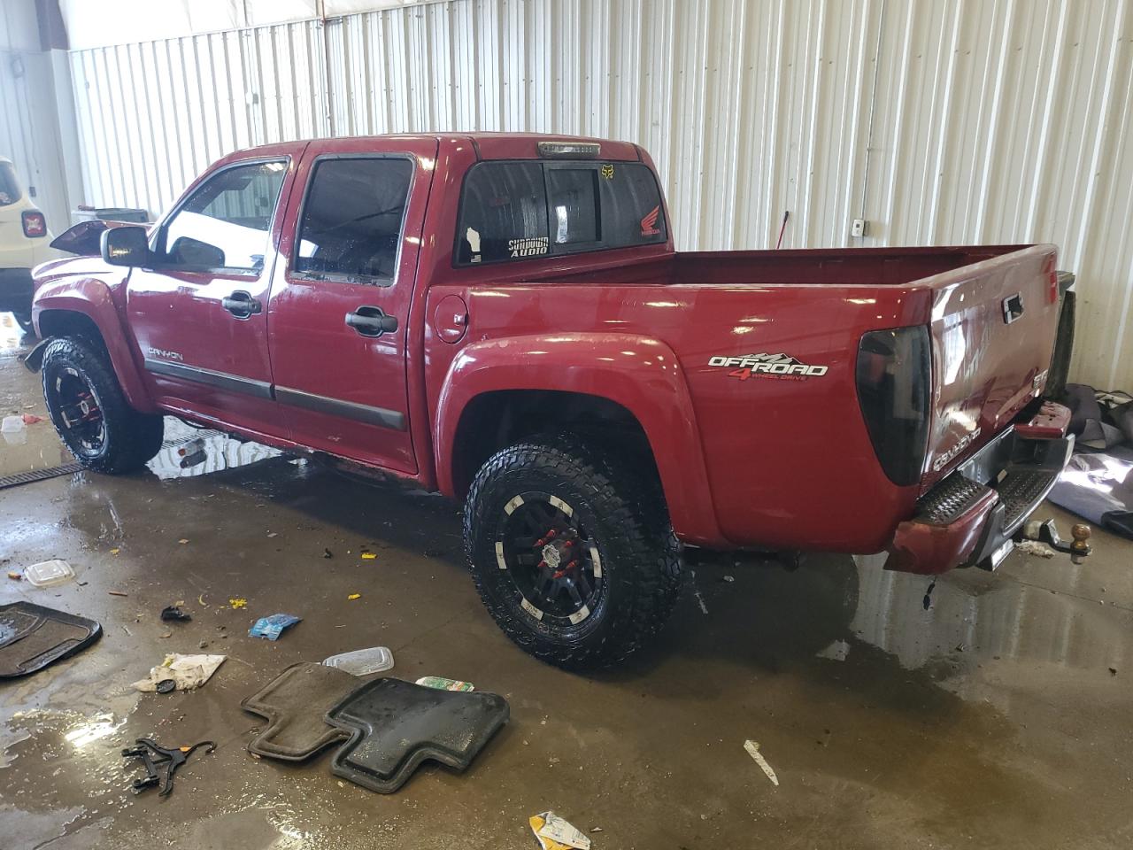2005 GMC Canyon - Image 2