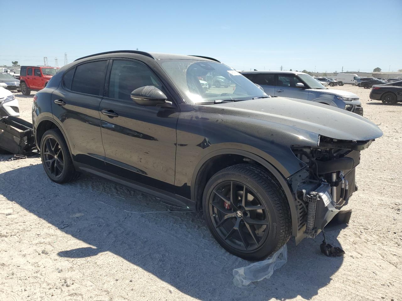 2020 Alfa Romeo Stelvio - Image 4
