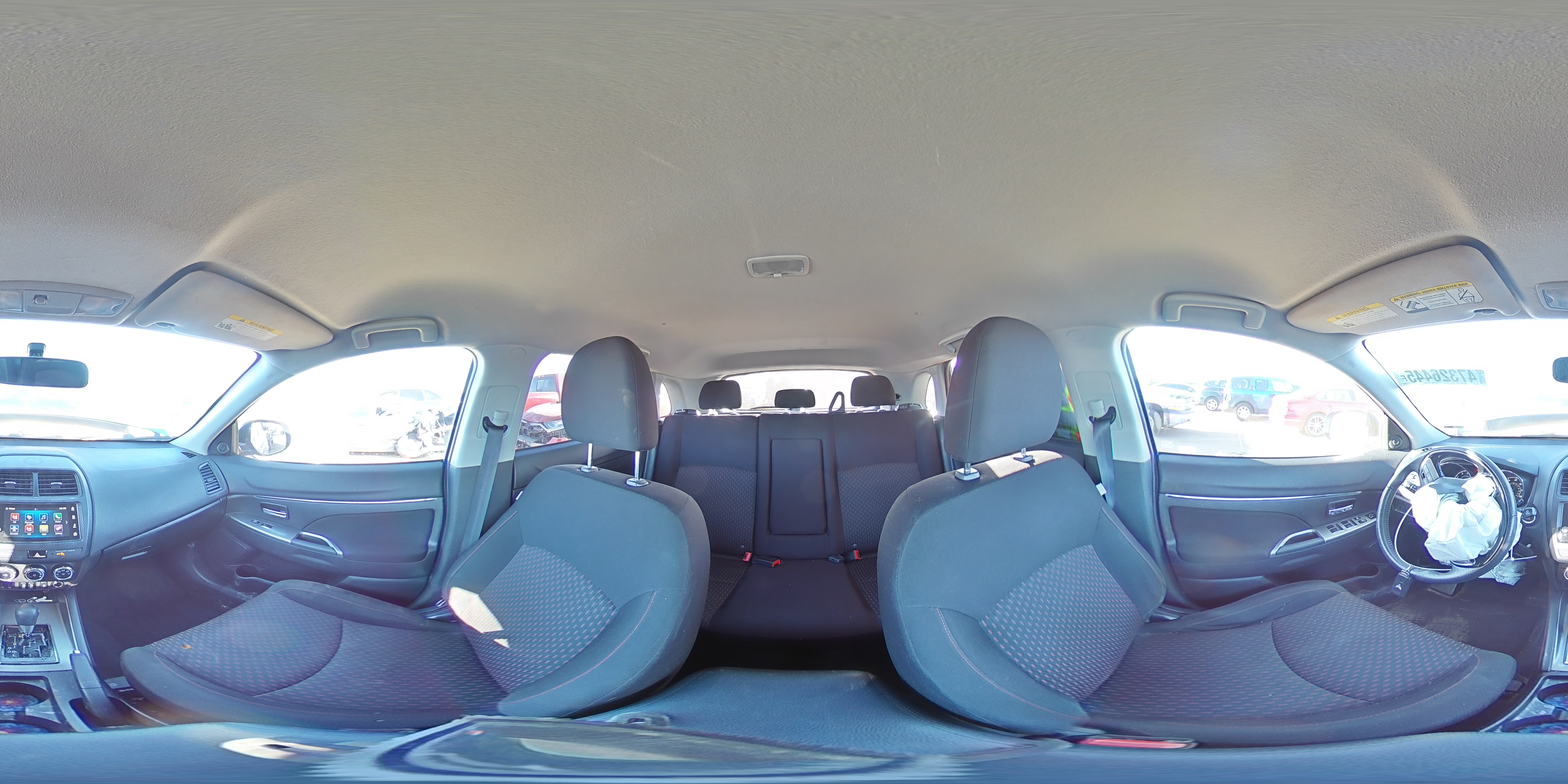 2019 Mitsubishi Outlander - Image 14