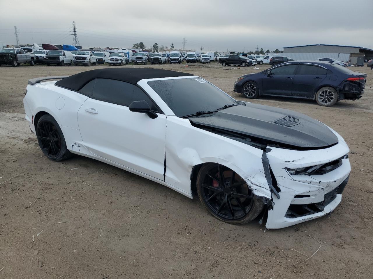 2020 Chevrolet Camaro - Image 4