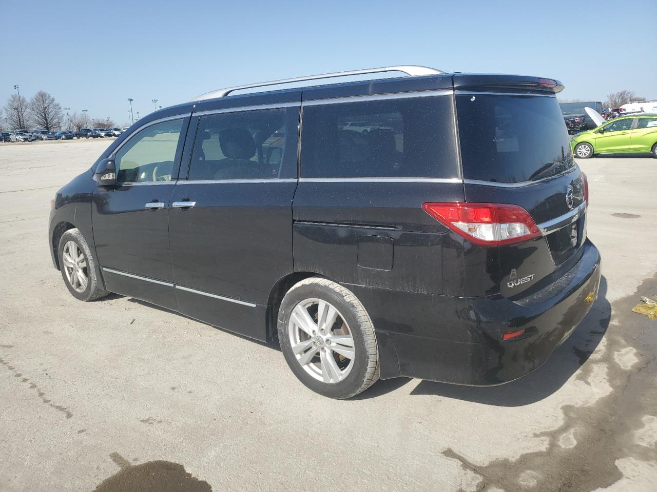2015 Nissan Quest - Image 2