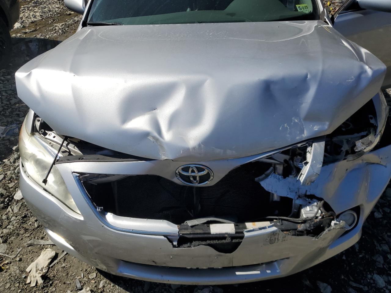 2011 Toyota Camry - Image 11
