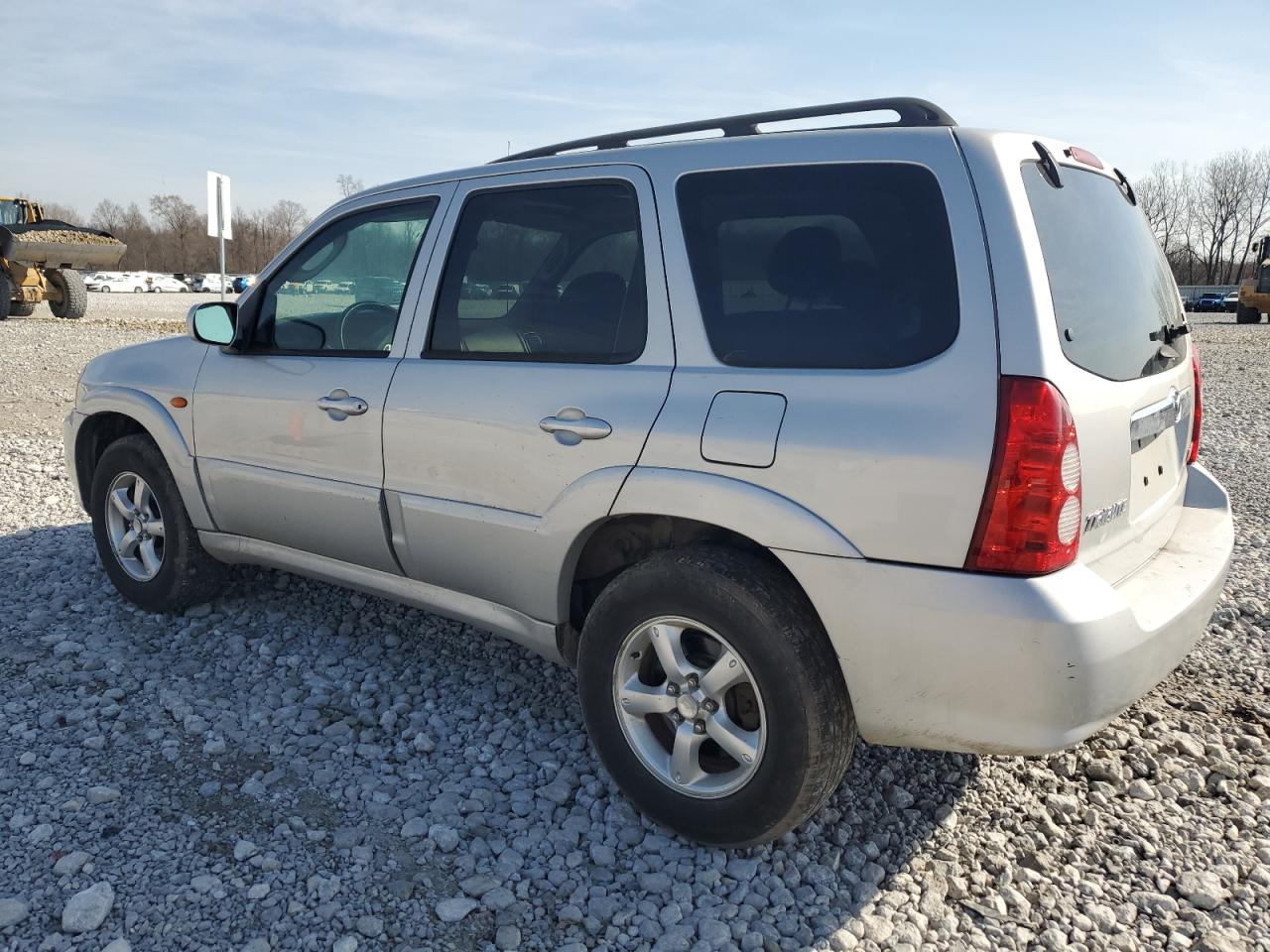 2005 Mazda Tribute - Image 2