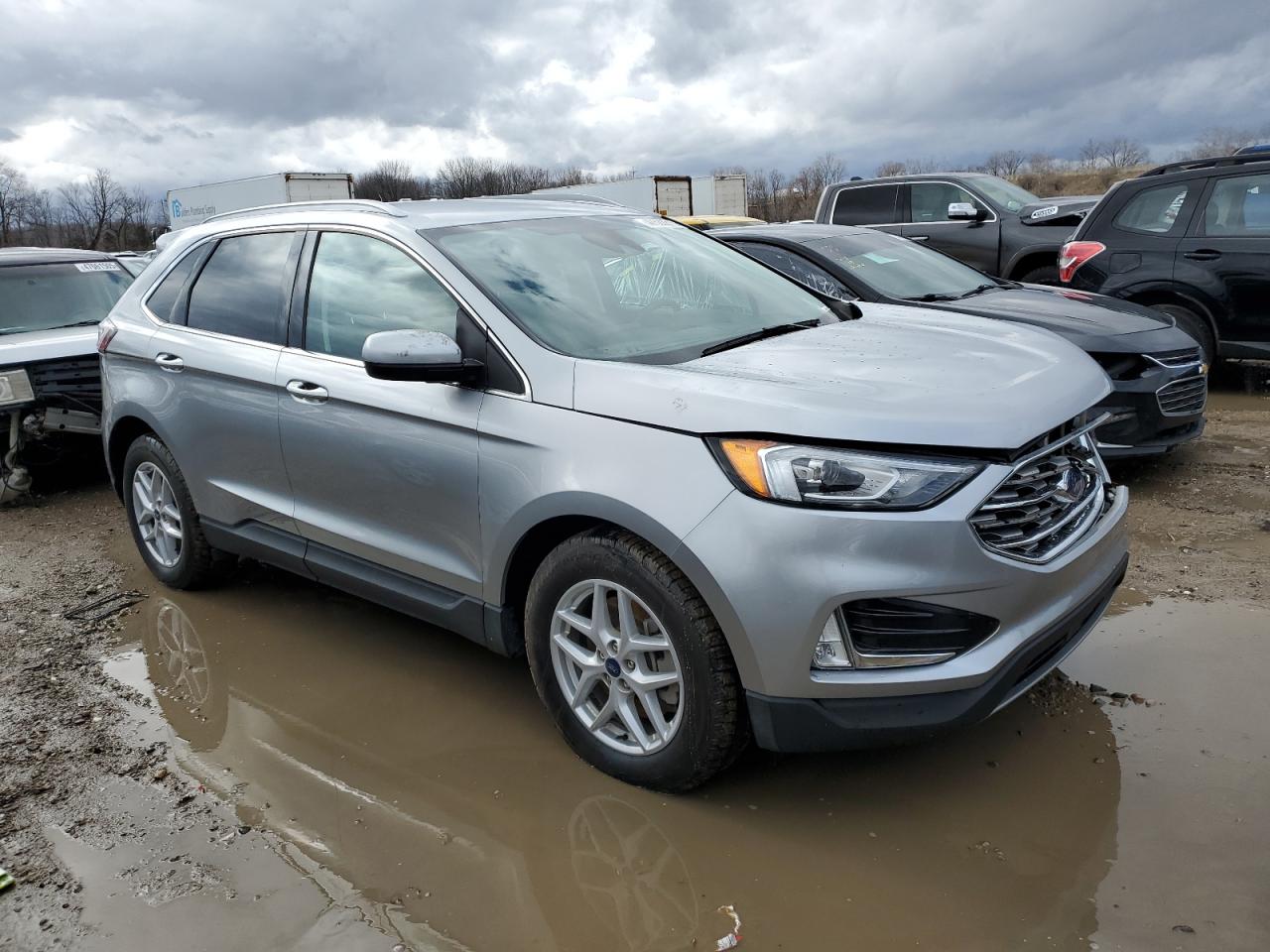 2021 Ford Edge - Image 4