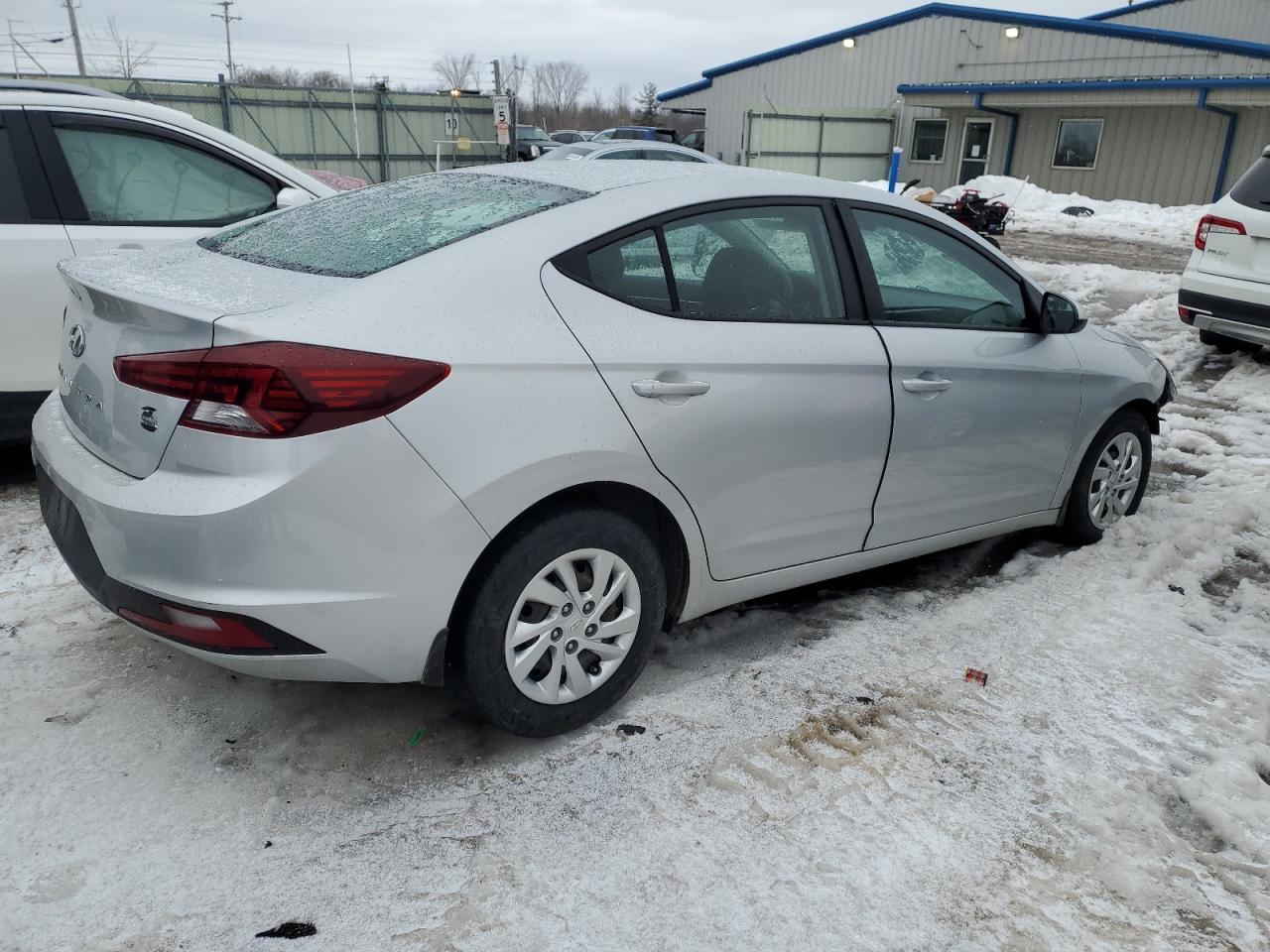 2020 Hyundai Elantra - Image 3