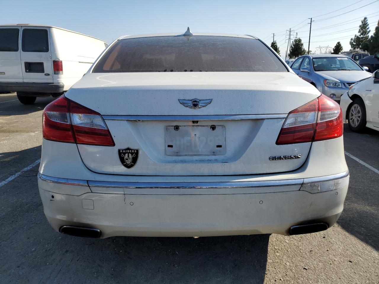 2013 Hyundai Genesis - Image 7