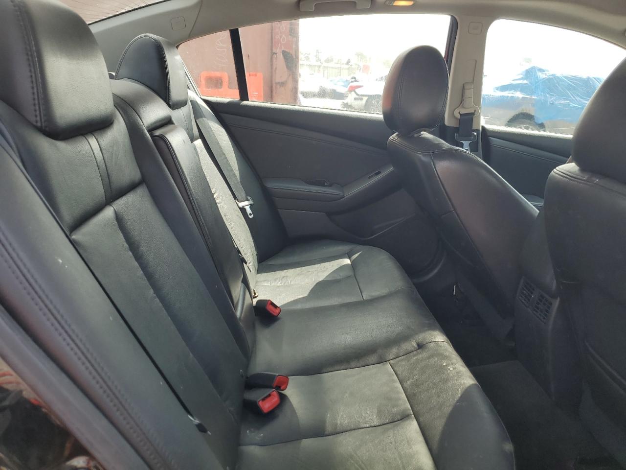 2011 Nissan Altima - Image 10