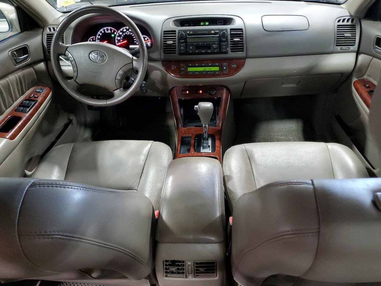 2006 Toyota Camry - Image 8