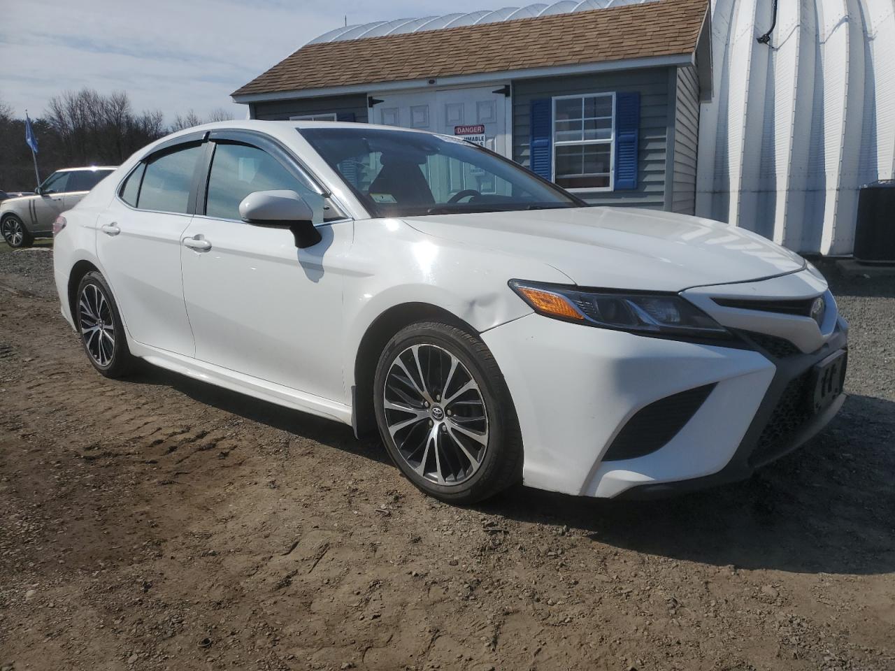 2018 Toyota Camry - Image 4