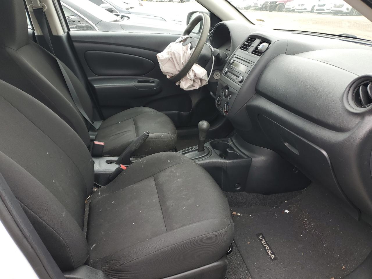 2015 Nissan Versa - Image 10