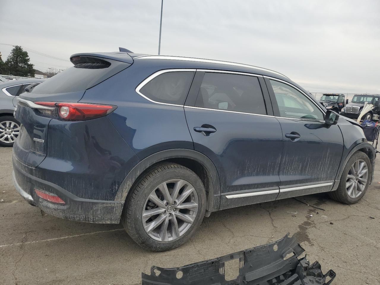 2023 Mazda CX-9 - Image 3