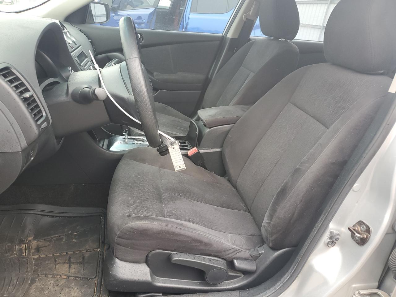 2010 Nissan Altima - Image 7