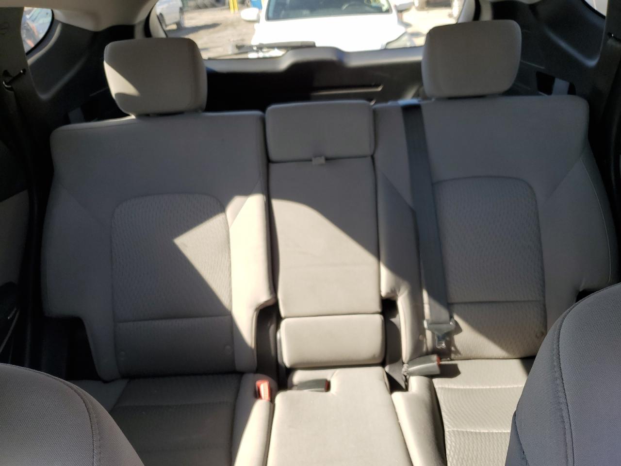 2017 Hyundai Santa Fe - Image 10