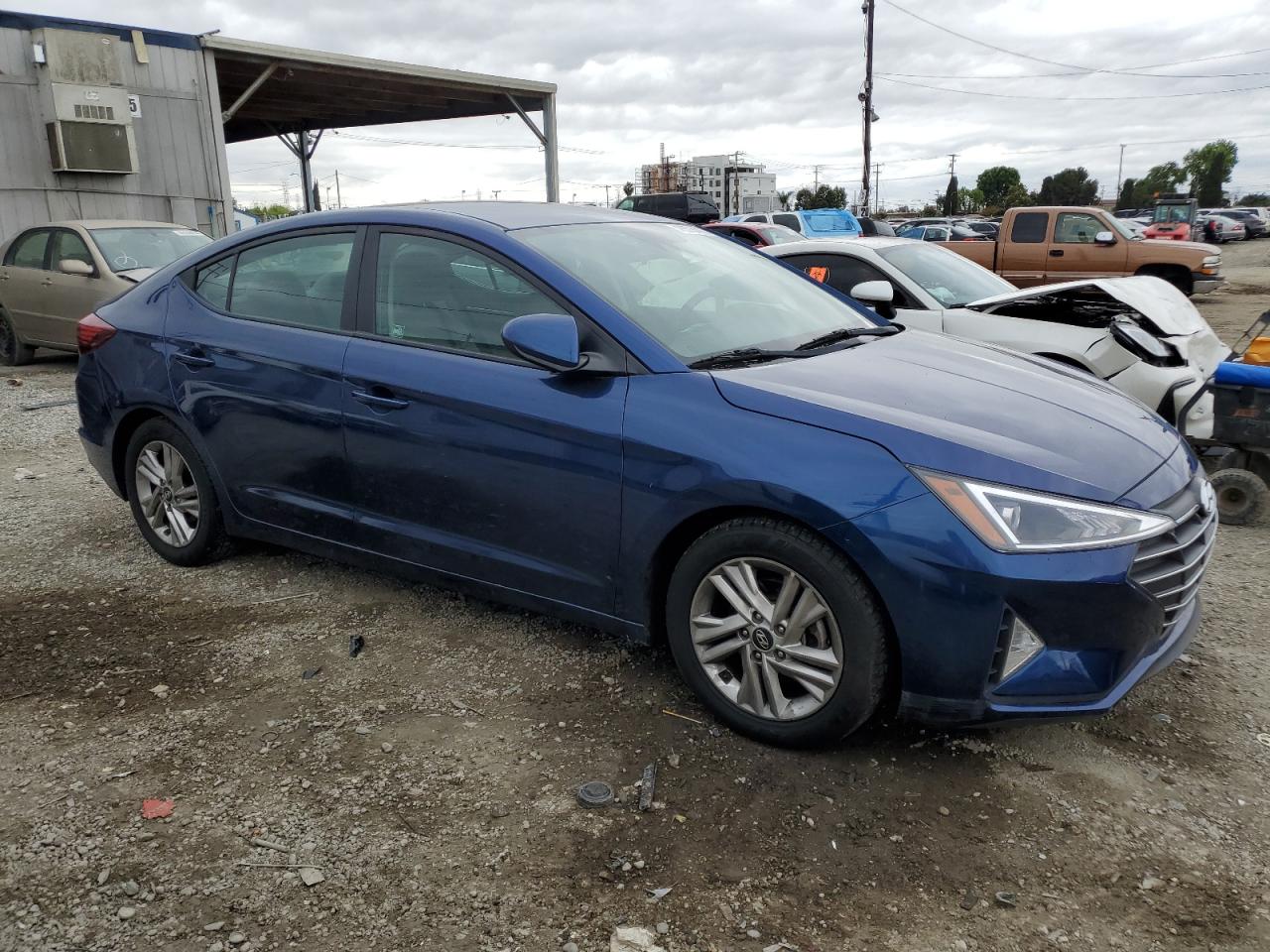 2019 Hyundai Elantra - Image 4