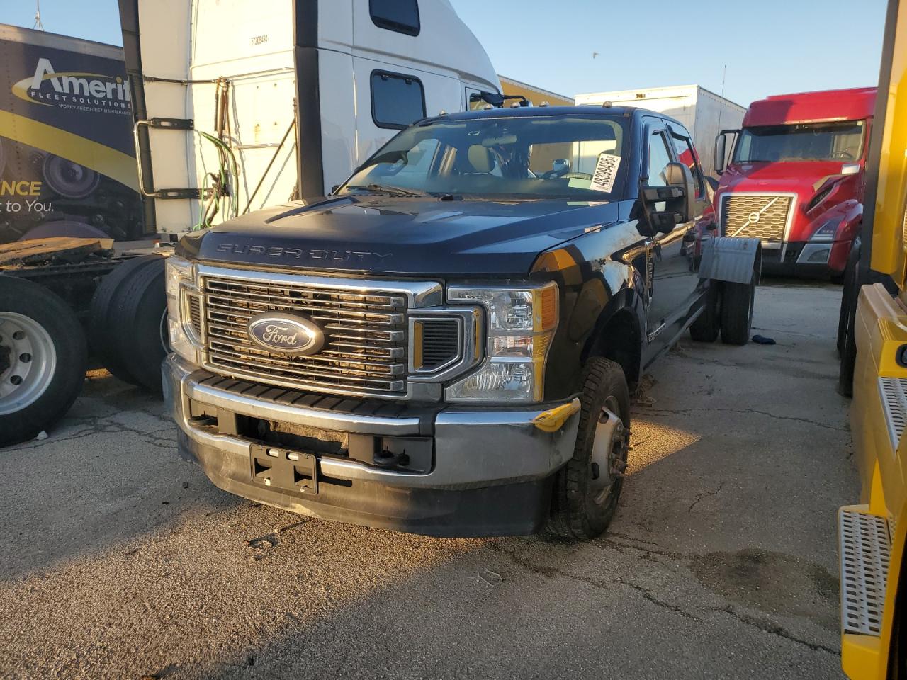 2021 Ford F350 Super Duty for Sale in Elgin, IL - Side