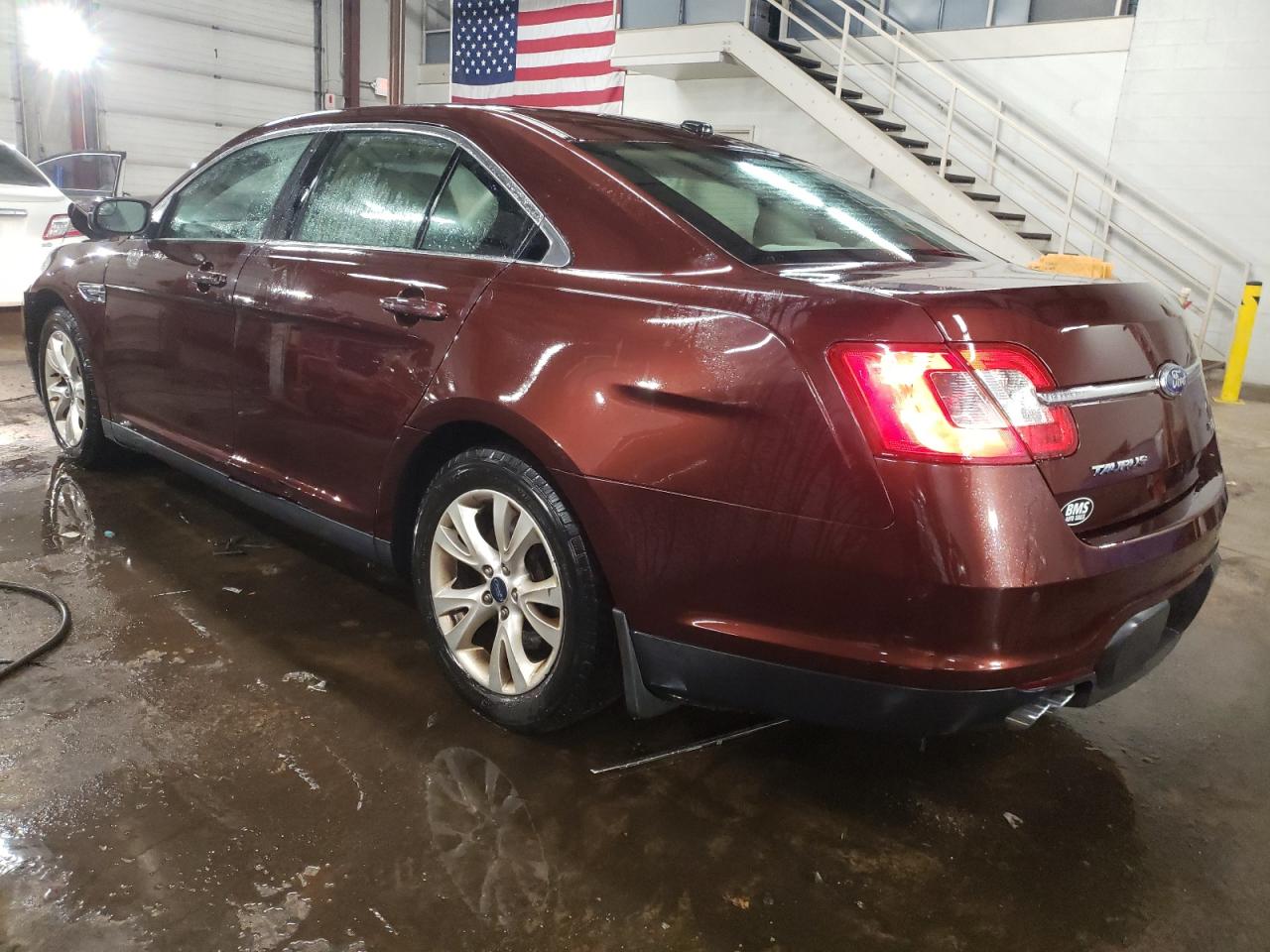 2012 Ford Taurus - Image 2