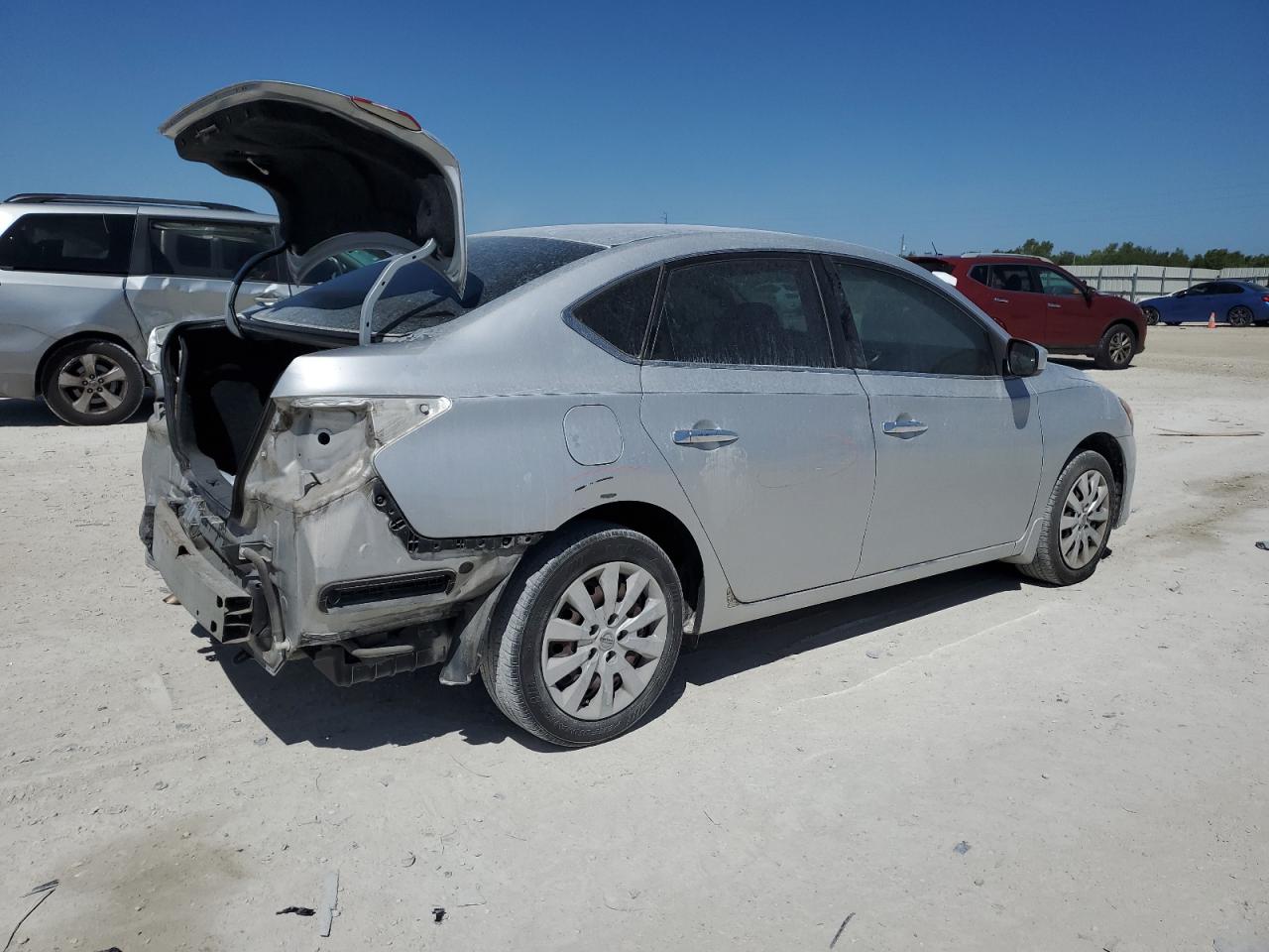 2014 Nissan Sentra - Image 3