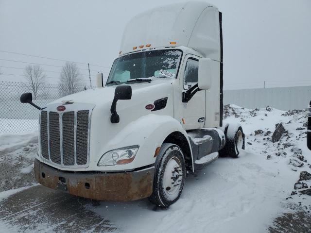 2015 PETERBILT 579 SEMI TRUCK