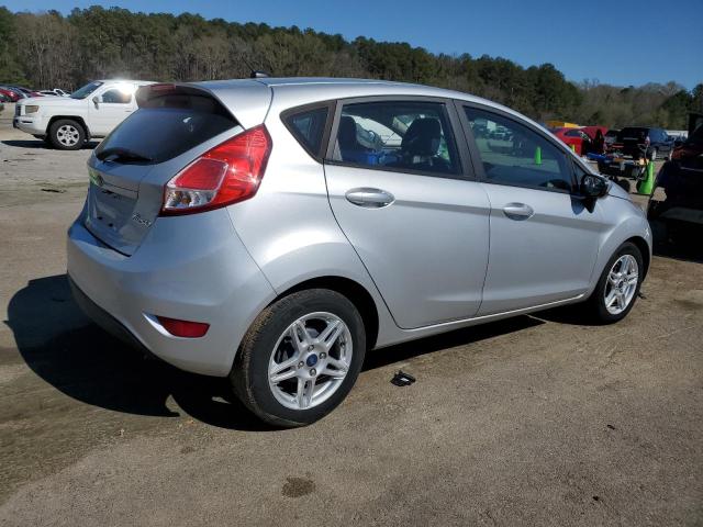  FORD FIESTA 2018 Серебристый