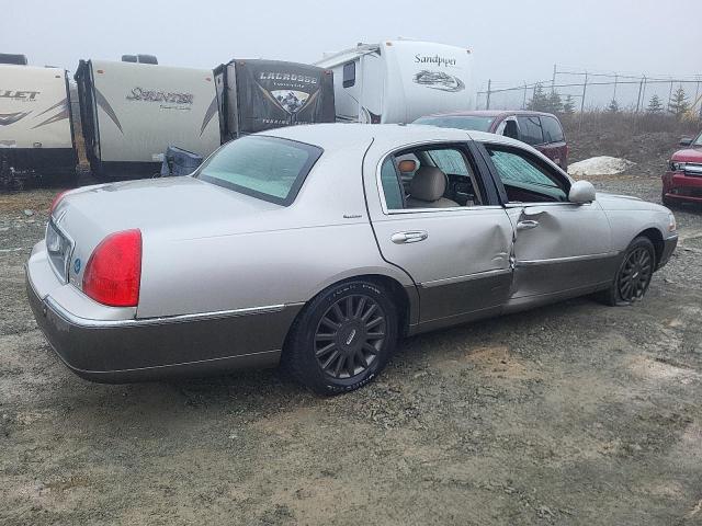 2003 LINCOLN TOWN CAR SIGNATURE