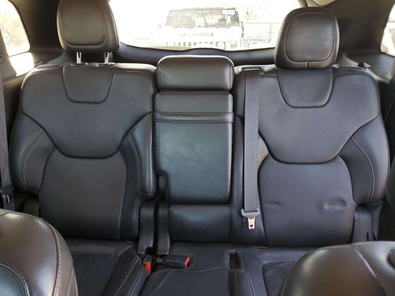 2016 Jeep Grand Cherokee - Image 10
