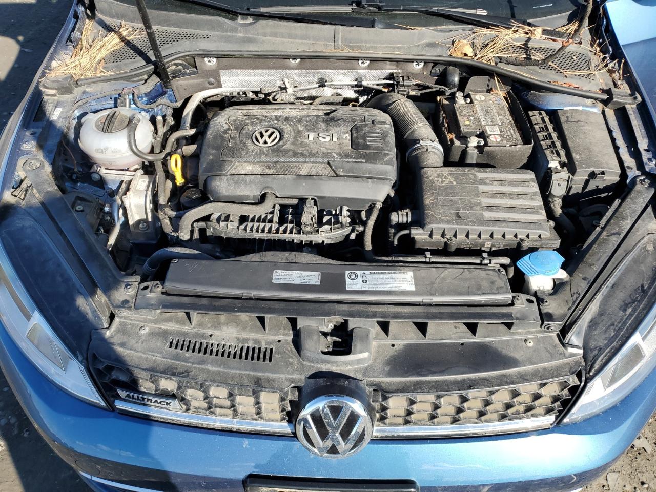 2017 Volkswagen Golf - Image 11