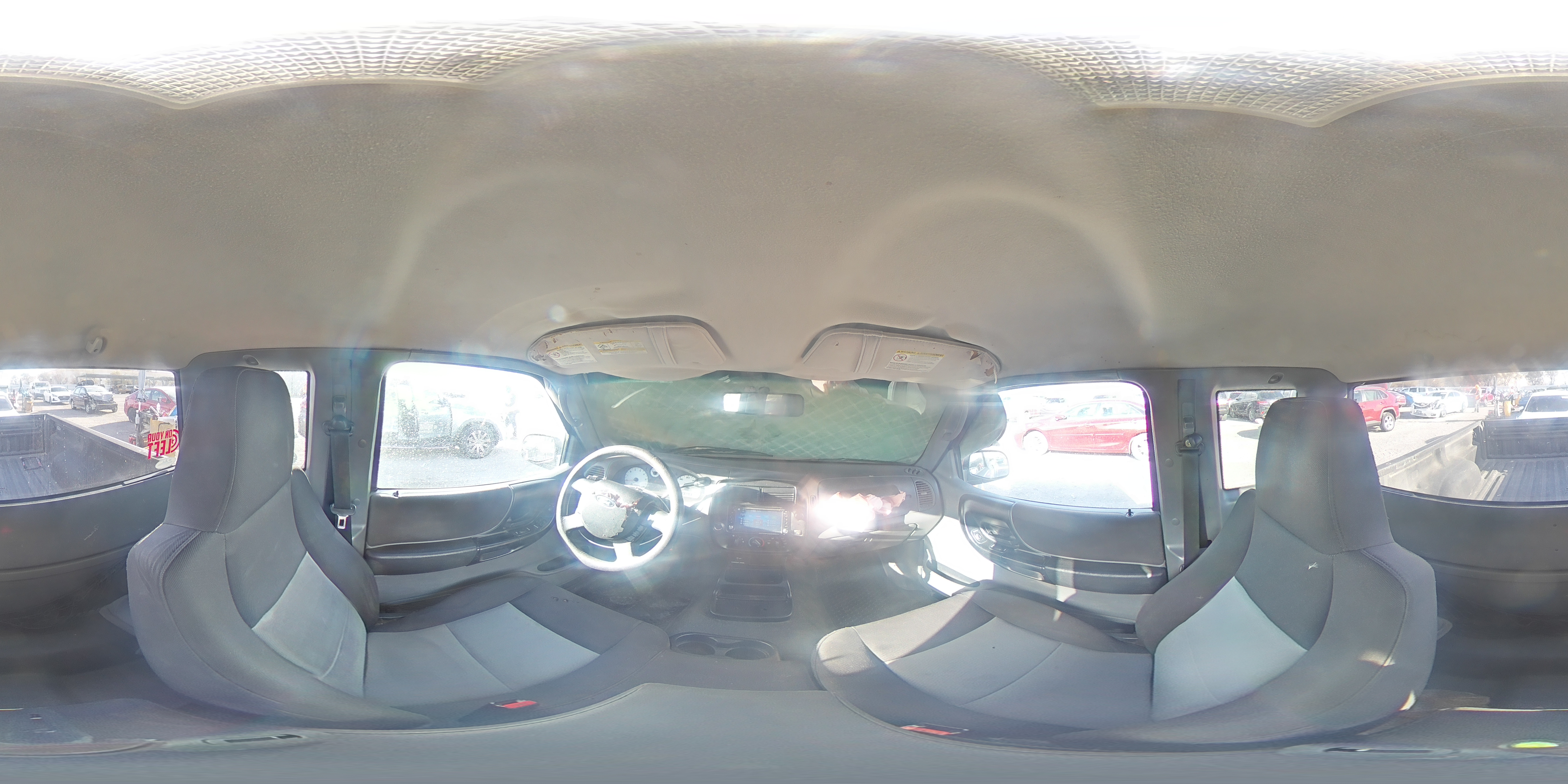 2004 Ford Ranger - Image 13