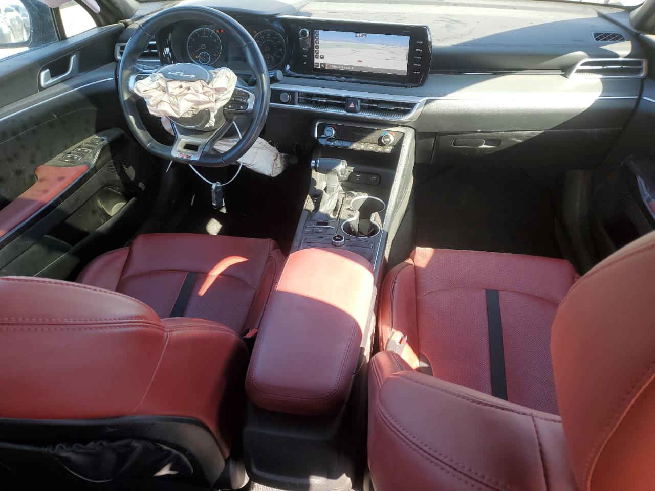 2022 Kia K5 - Image 8