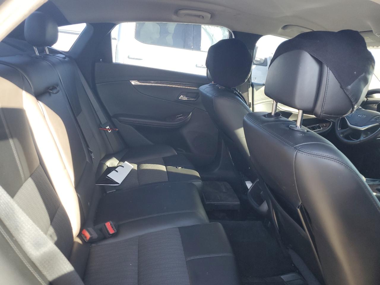 2014 Chevrolet Impala - Image 10