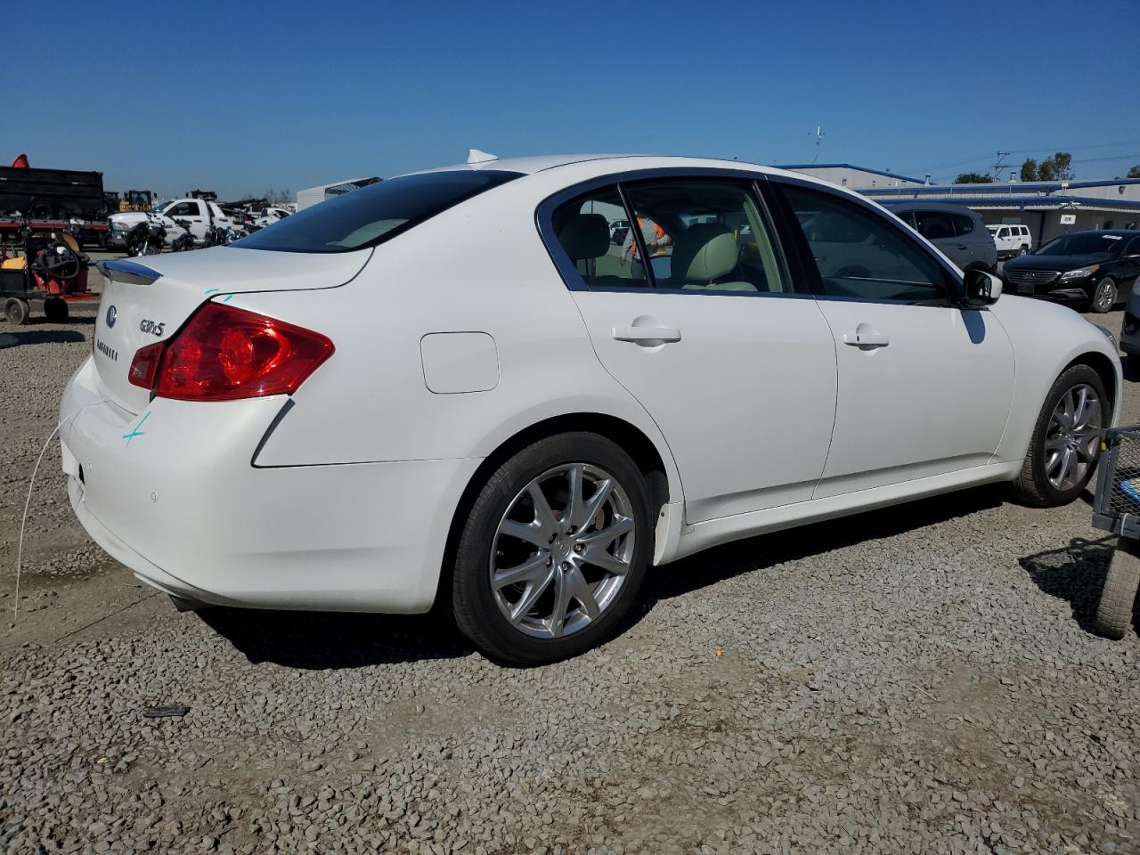 2011 Infiniti G - Image 3