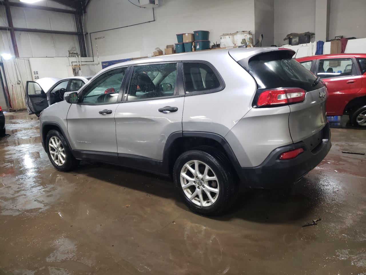 2015 Jeep Grand Cherokee - Image 2