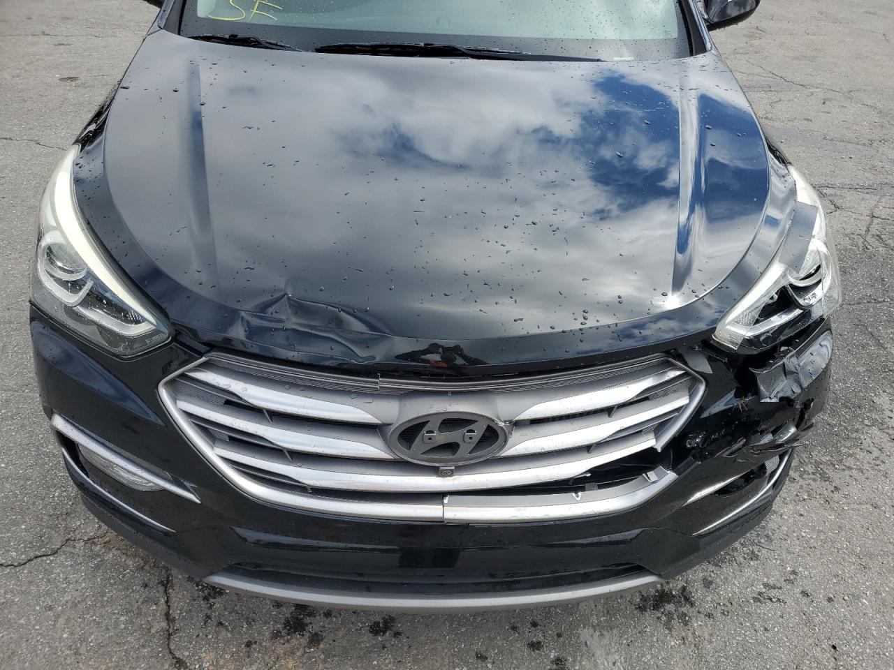 2017 Hyundai Santa Fe - Image 12