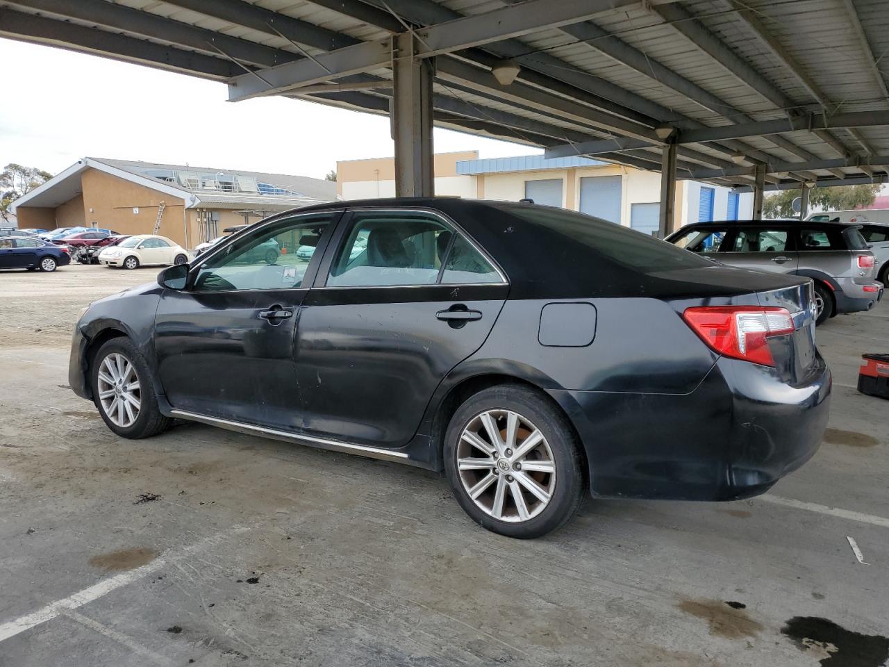 2014 Toyota Camry - Image 2