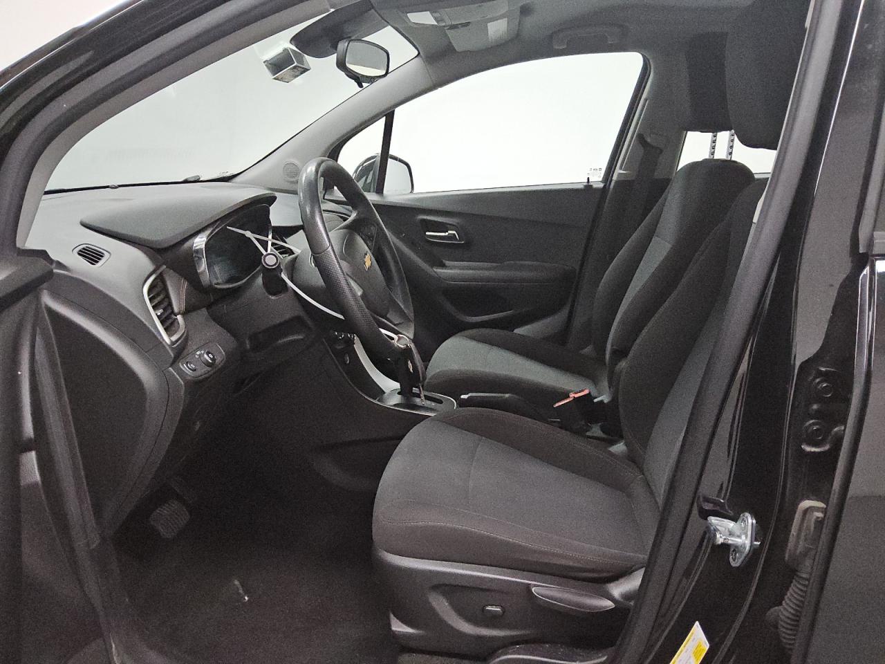 KL7CJKSB7LB037606 CHEVROLET TRAX 2020