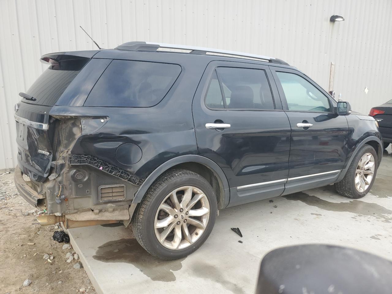 2015 Ford Explorer - Image 3