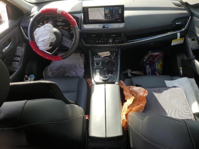  NISSAN ROGUE 2024 Красный