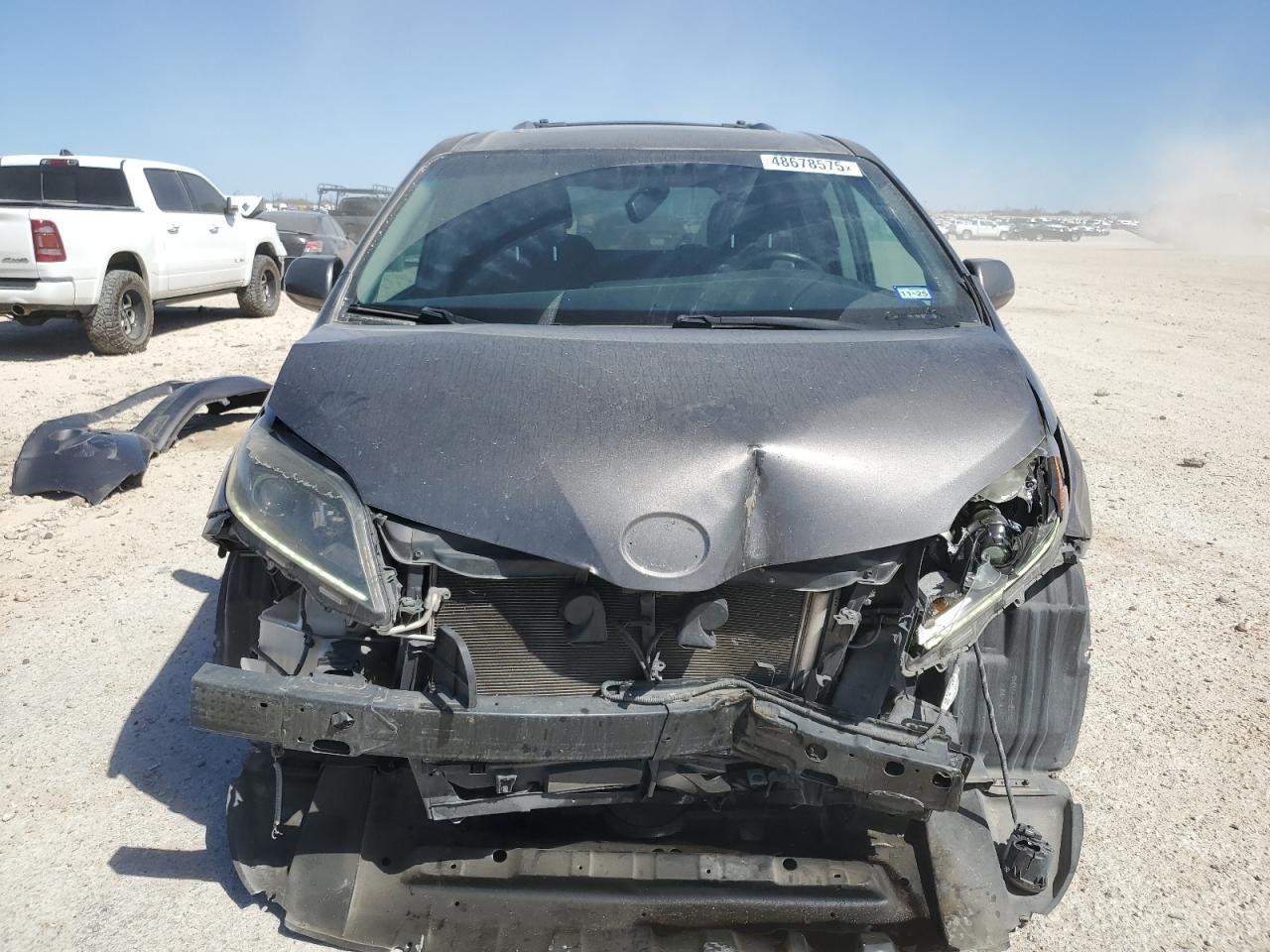 2015 Toyota Sienna - Image 5