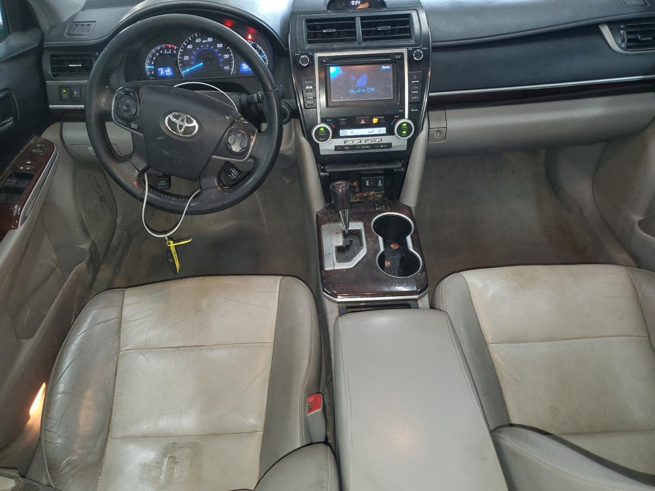 2014 Toyota Camry - Image 8