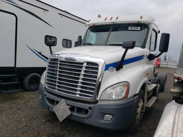 2016 FREIGHTLINER CASCADIA TRUCK CAB AND CHASSIS