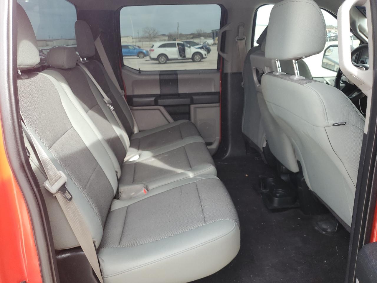 2015 Ford F-150 - Image 10