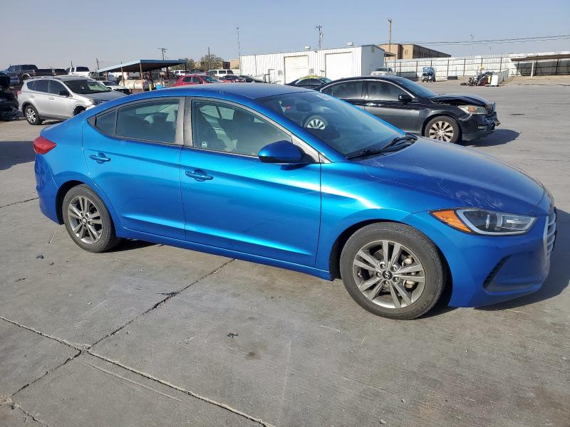  HYUNDAI ELANTRA 2017 Синий