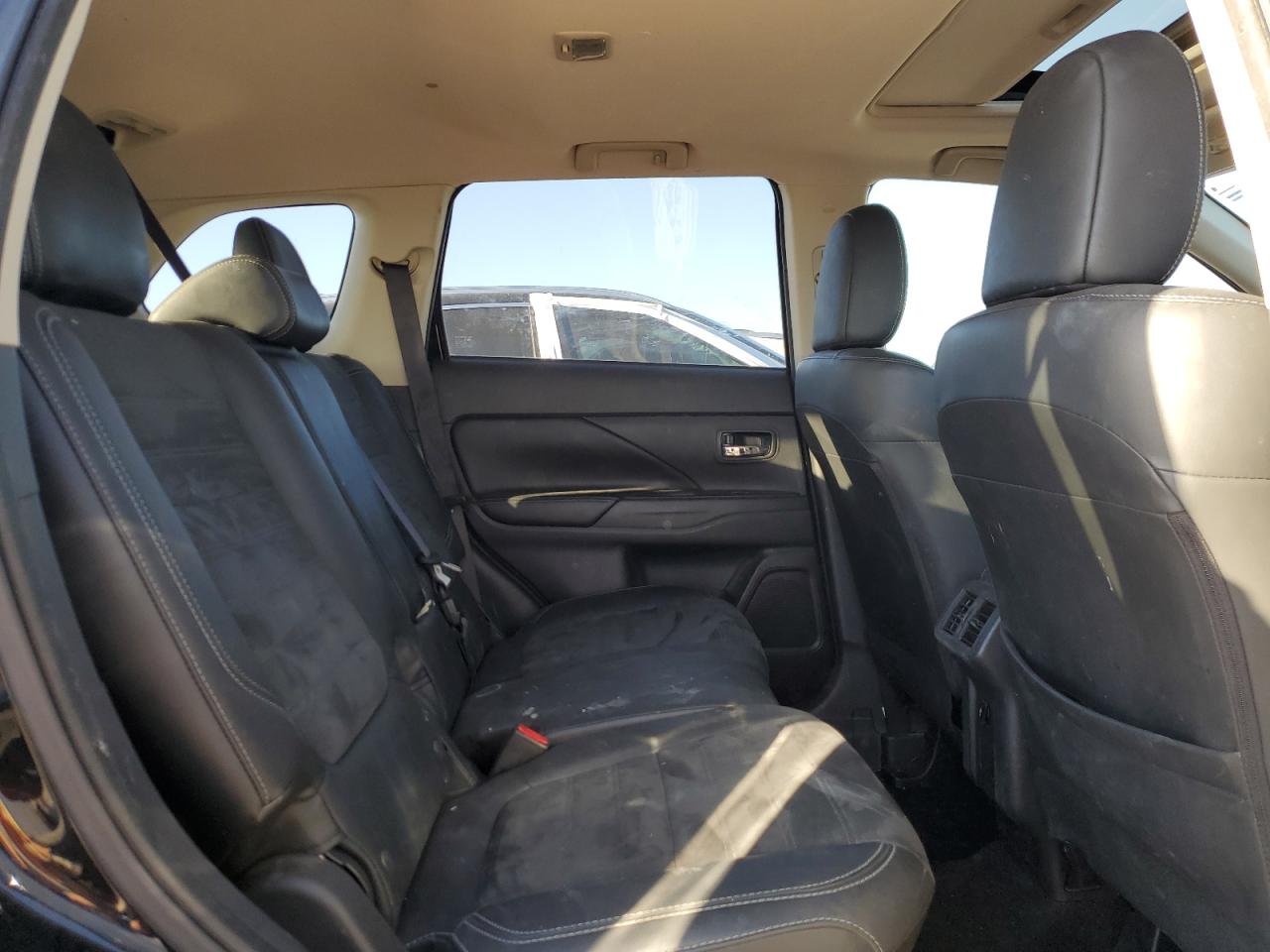 2019 Mitsubishi Outlander - Image 11