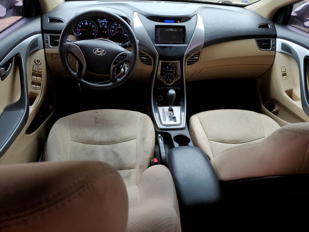 2013 Hyundai Elantra - Image 8