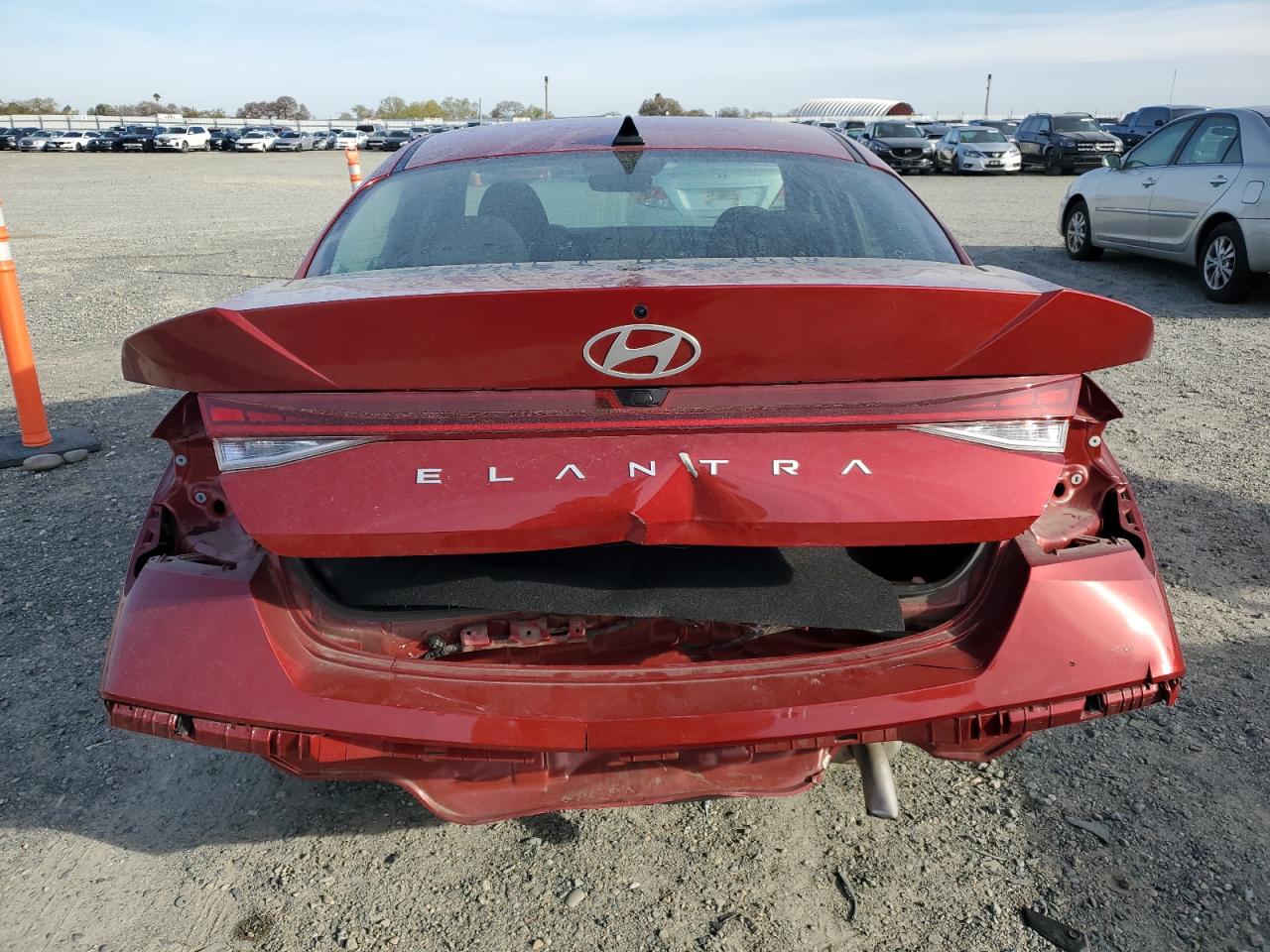 2024 Hyundai Elantra - Image 6