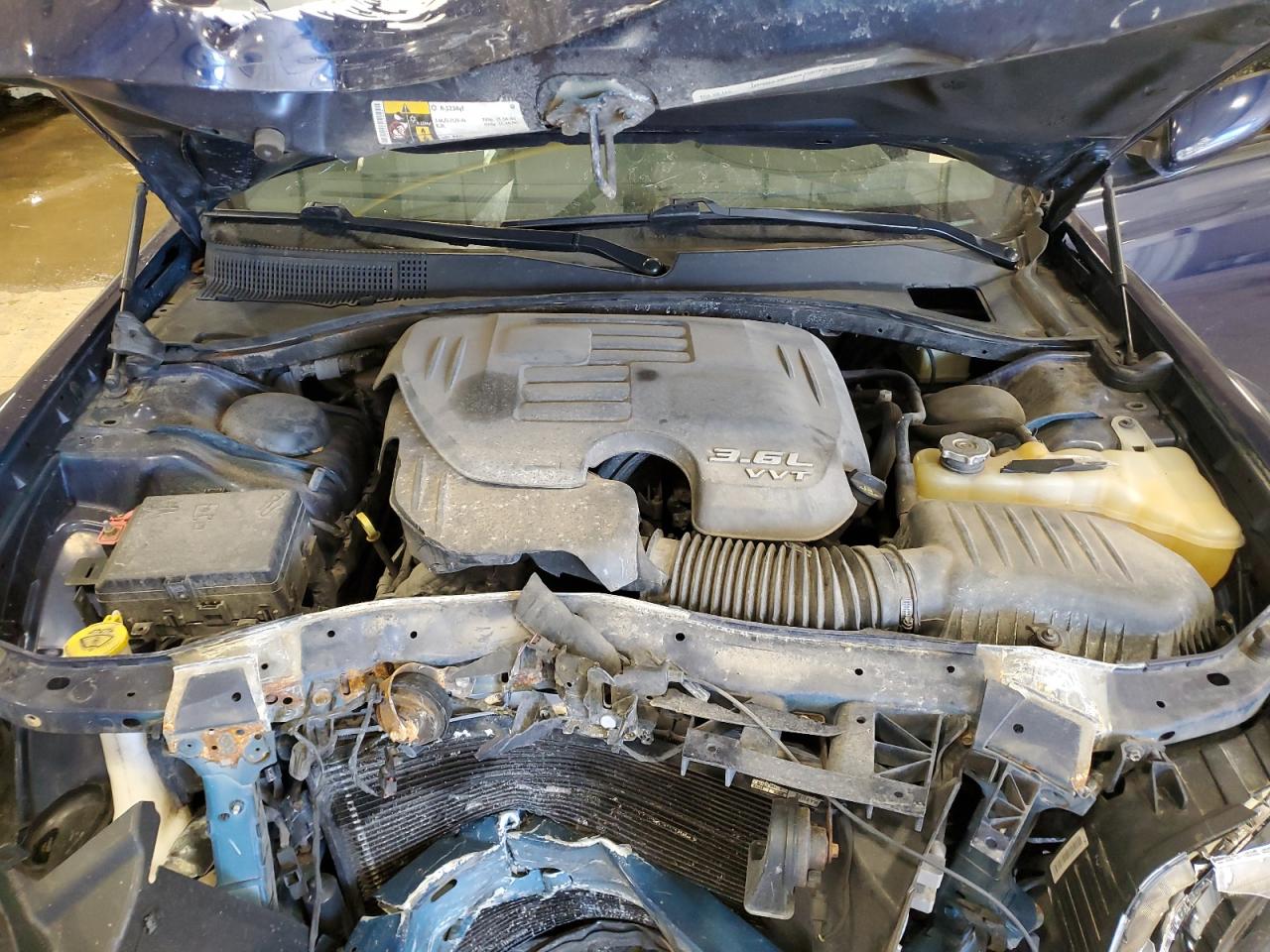 2016 Chrysler 300 - Image 13