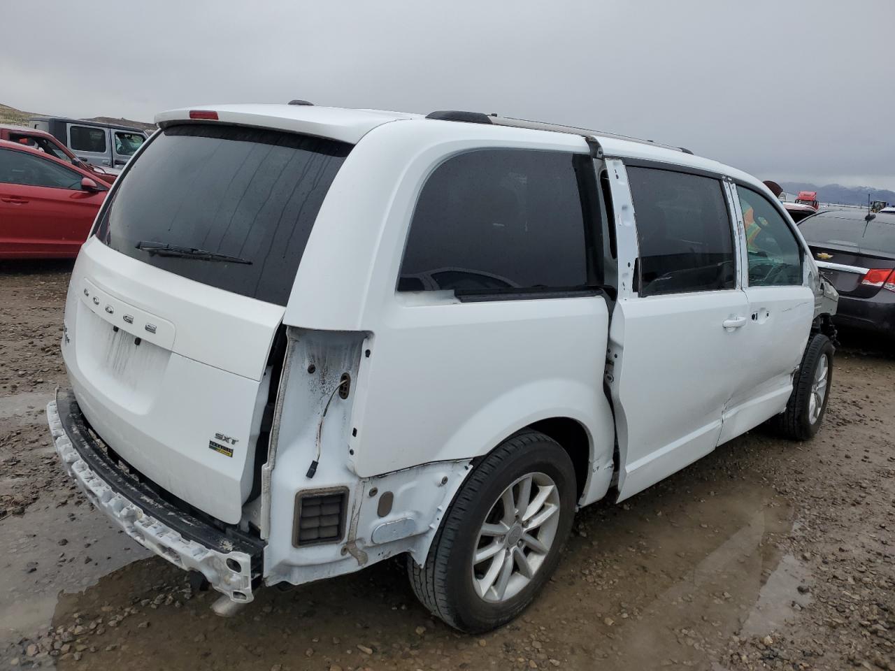 2019 Dodge Caravan - Image 3