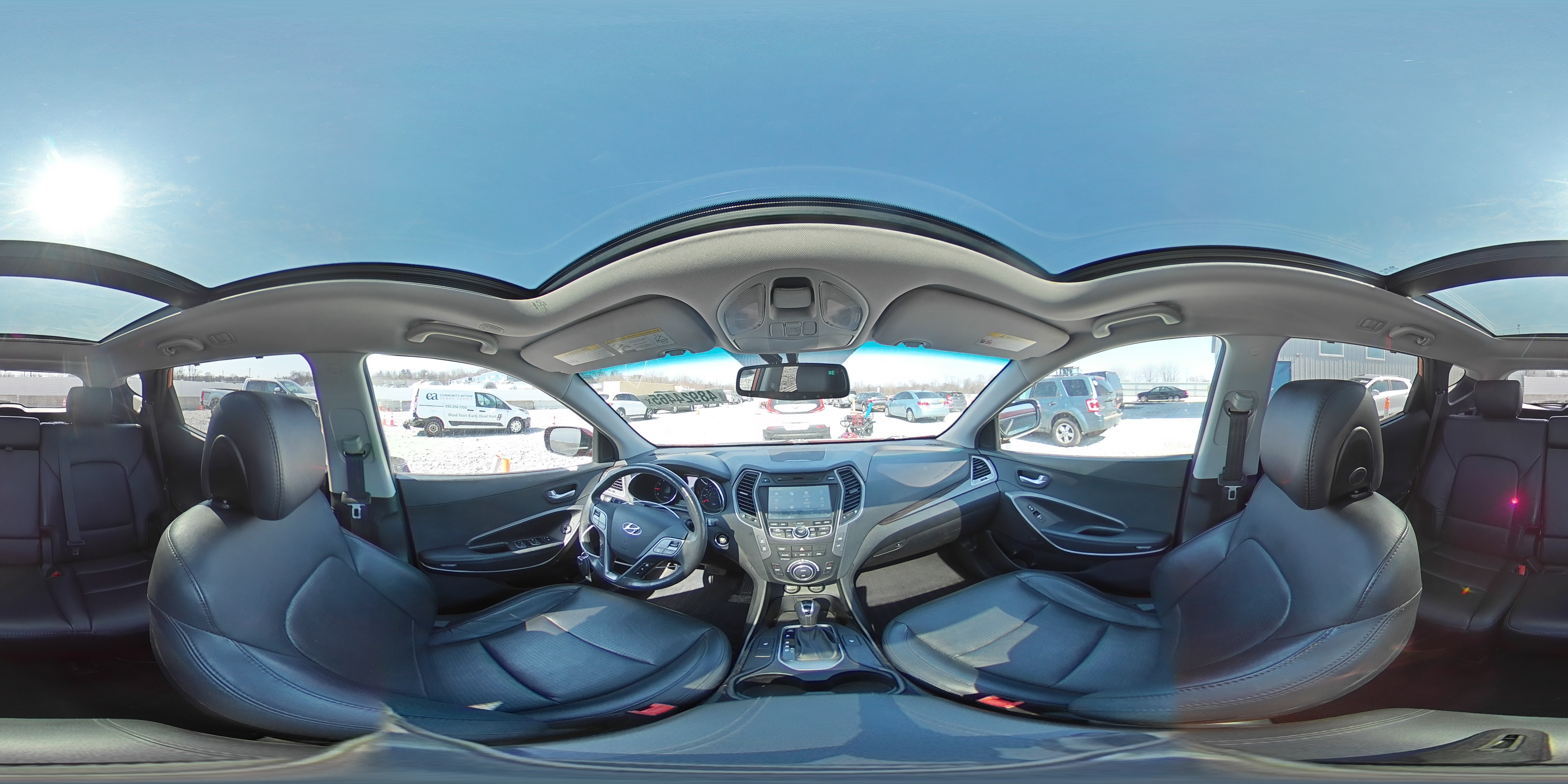 2013 Hyundai Santa Fe - Image 13