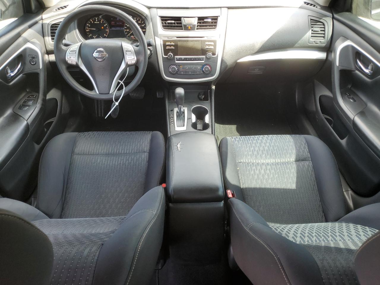 2016 Nissan Altima - Image 8
