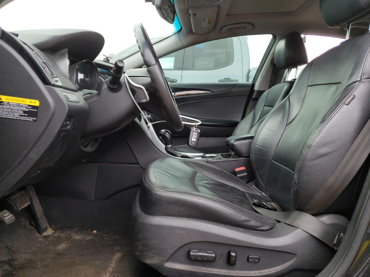 2013 Hyundai Sonata - Image 7